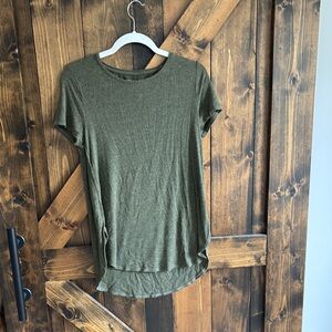 Nine West Green Relaxed Asymmetrical T-Shirt